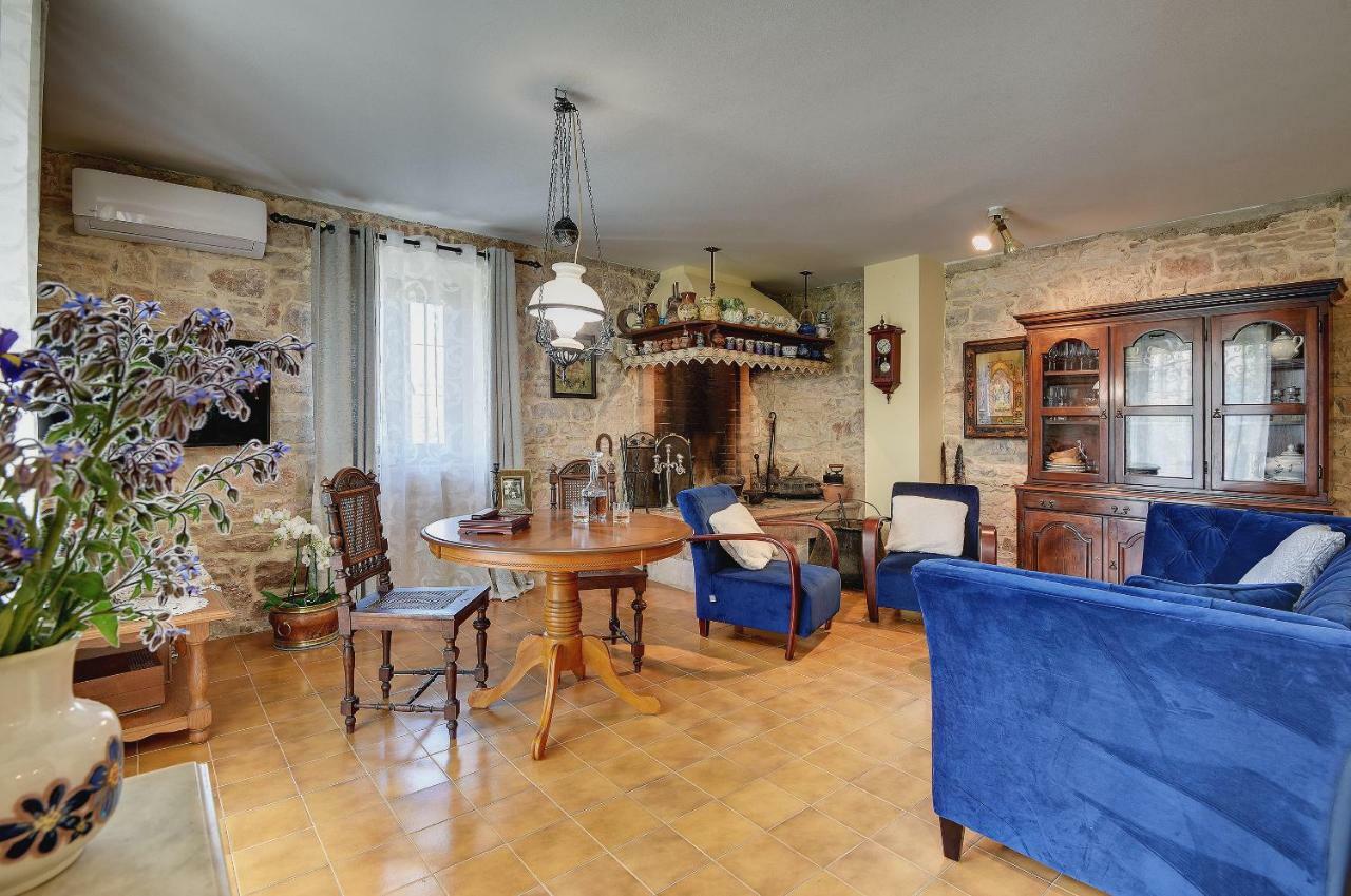 Palazzo 1812 Villa Krnica Bagian luar foto